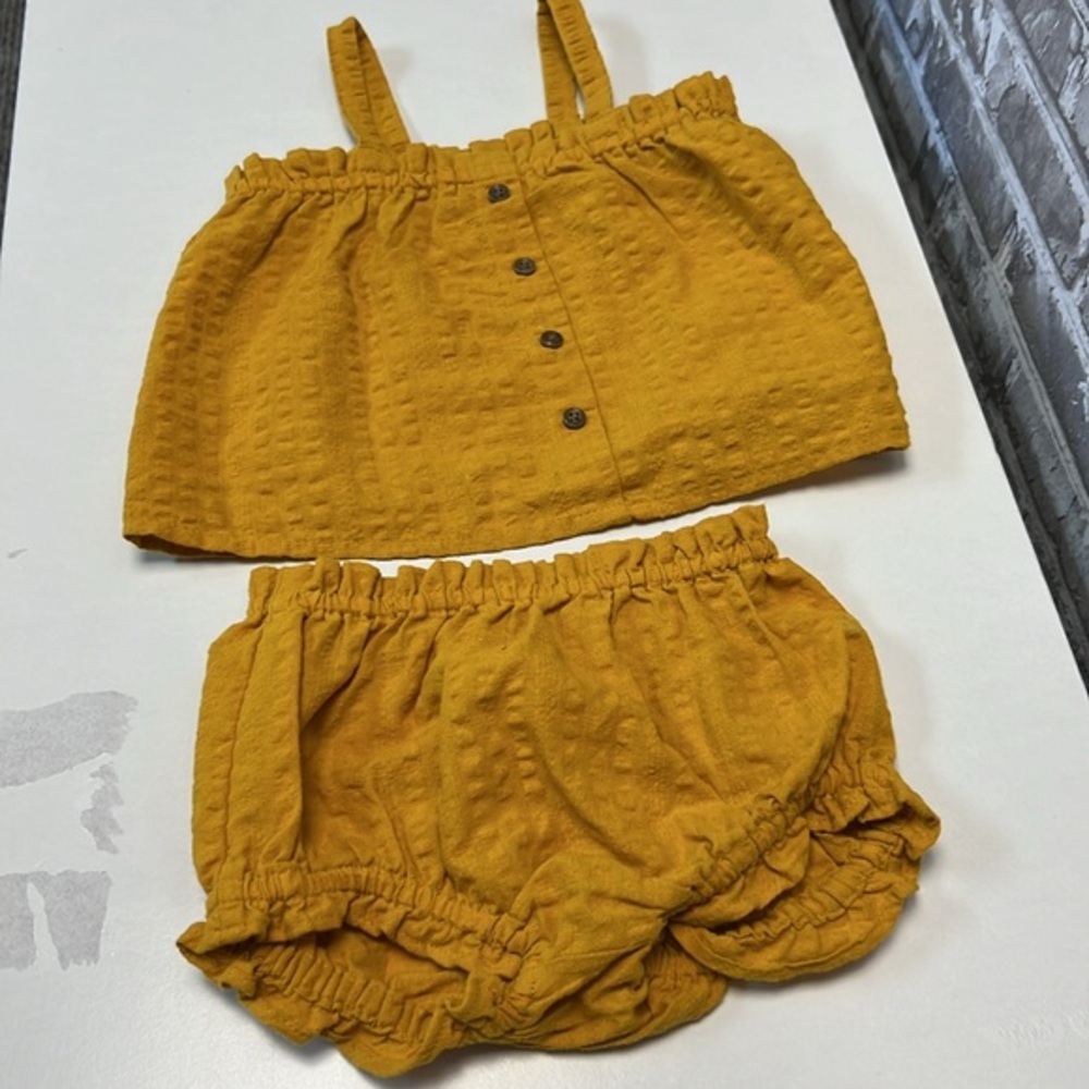 Old‎ Navy - Picture 2 of 6